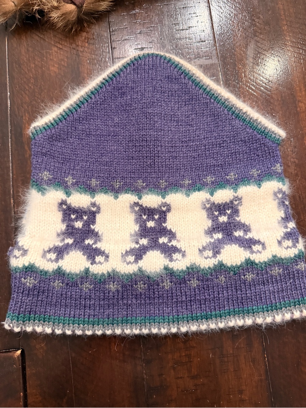Vintage Sarita 100% Wool Purple Bear ski Hat
